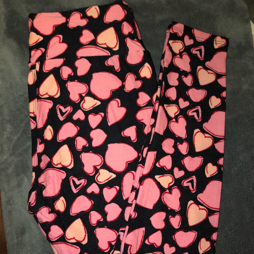LuLaRoe Valentine’s Day Leggings ❤️ size OS NWT